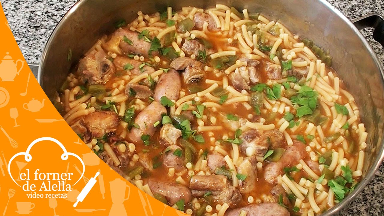Fideos a la Cazuela con Costilla de Cerdo y Salchichas