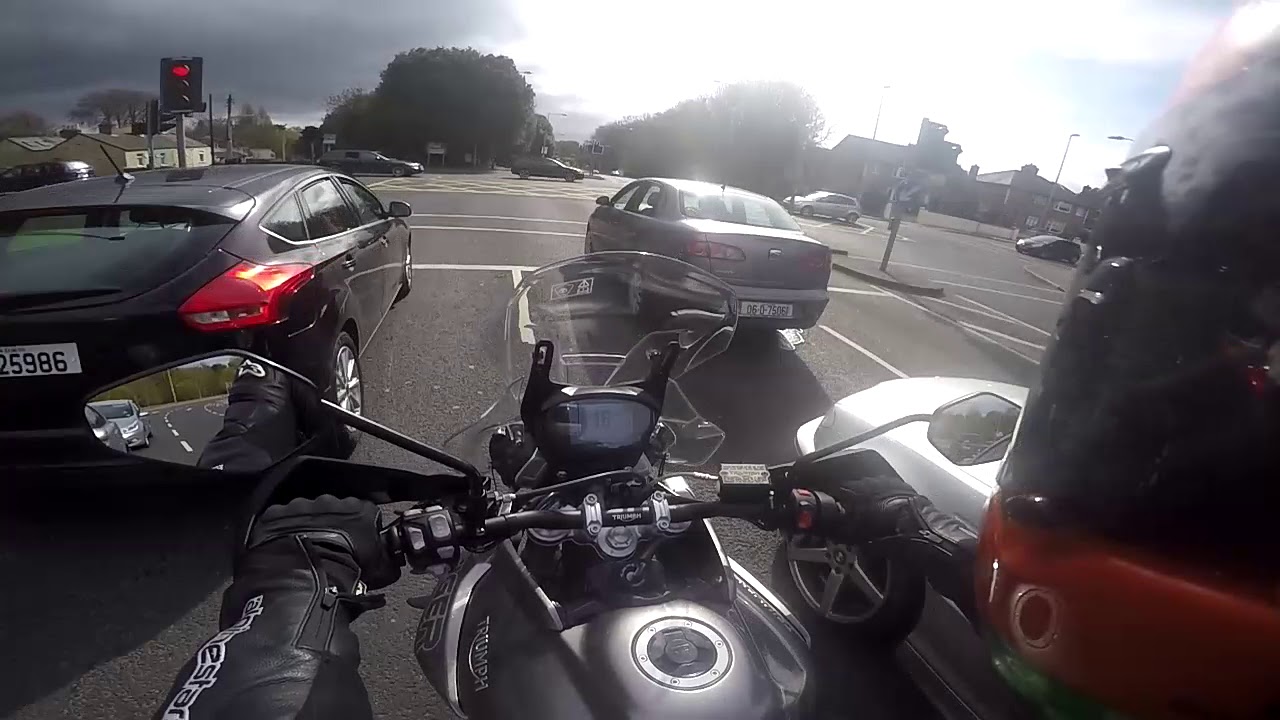 2018 Triumph Tiger 800 XRT first impressions (raw sound)