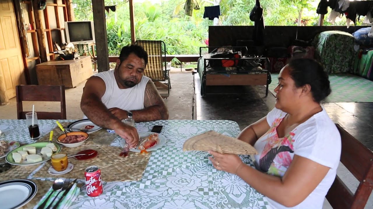 Samoa Upolu Repas de famille traditionnel / Samoa Upolu Diner in traditional family