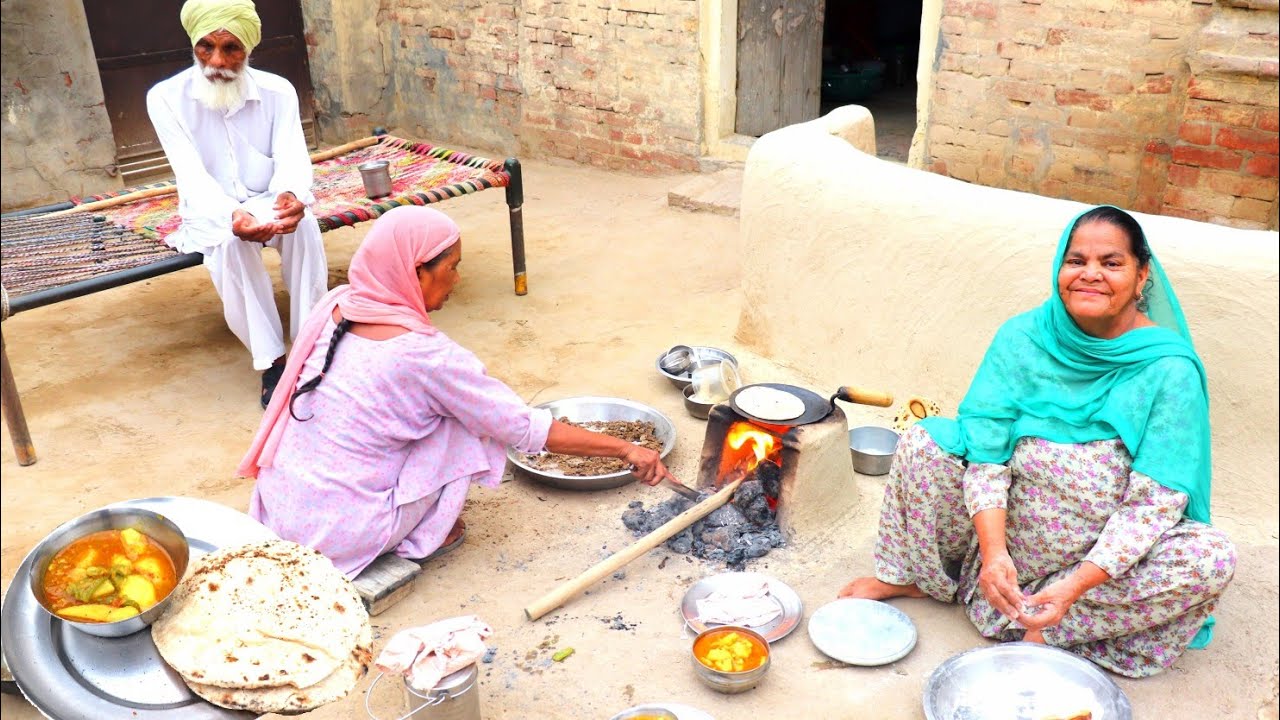 Punjabi Village kitchen Daily Routine 2019💕Village life of Punjab/India💕Rural life of Punjab/India