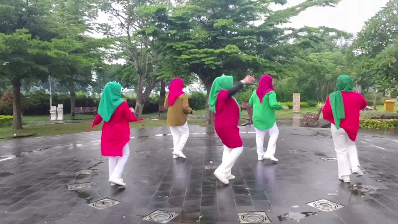 Reggae Jingle Bells 2025 Line Dance  , Cho : Youngran Na (Kor) , Demo CBB LD ( Kediri) 