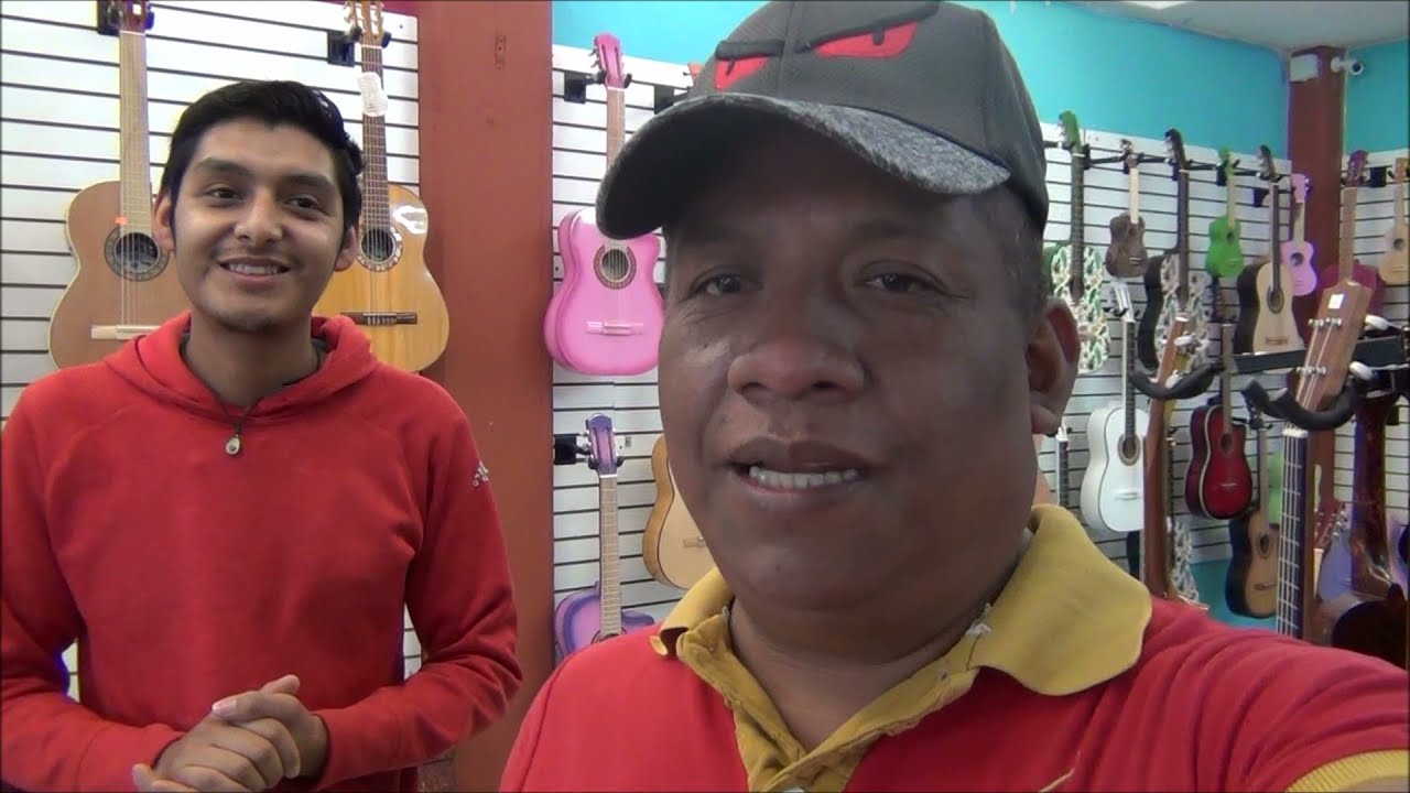 GUITARRAS DE MUNDO VEGO EN PARACHO MICHOACAN