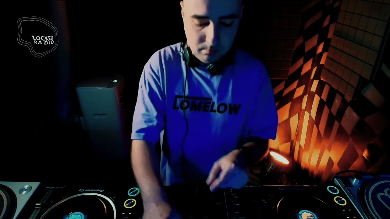 Radio Box @ Locked Radio E007