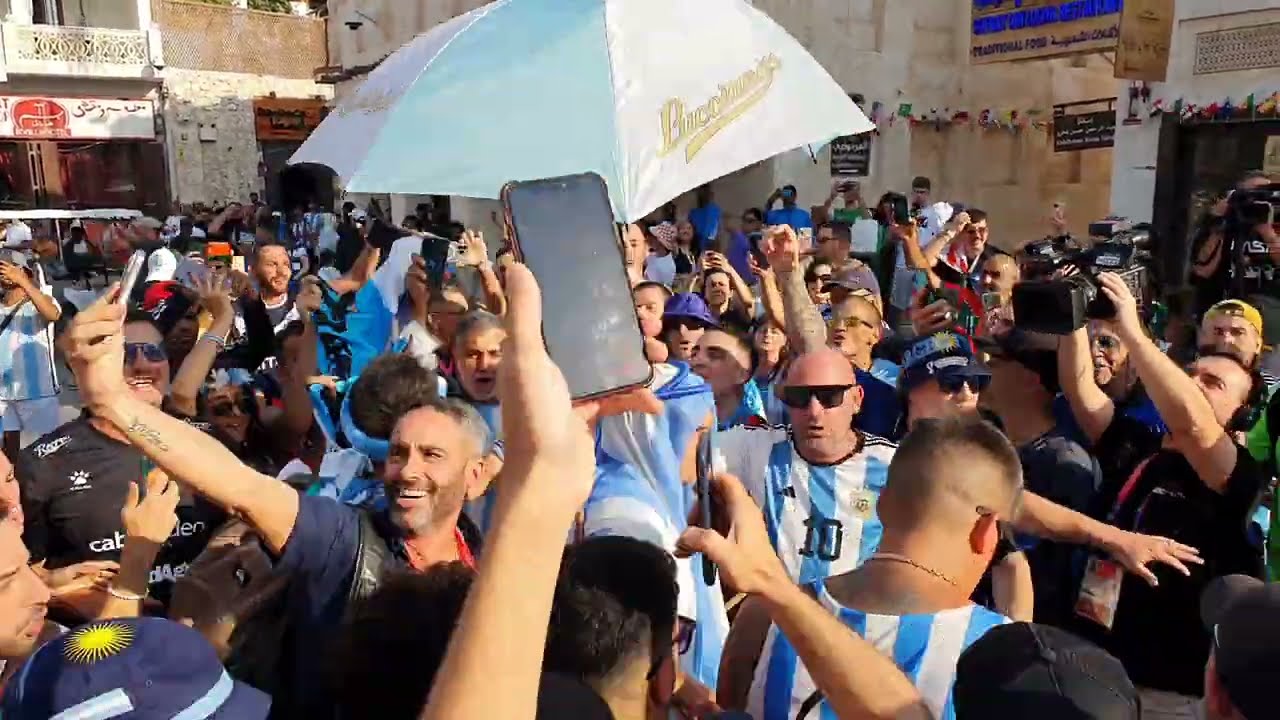 10 minutes of Argentina fans going crazy in Doha