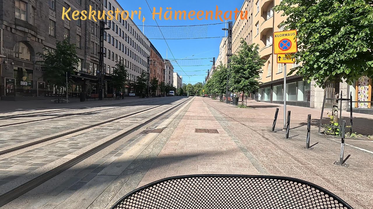 Keskustori, Kesäinen mopoajelu Tampereen keskustassa – kaupungin sykettä ja rentoa menoa