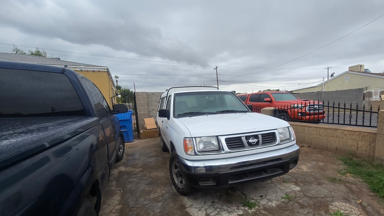 ⁹⁹ nissan frontier 2.4 pt1 esta abentando humo como saber si son sellos de valbulas o piston 