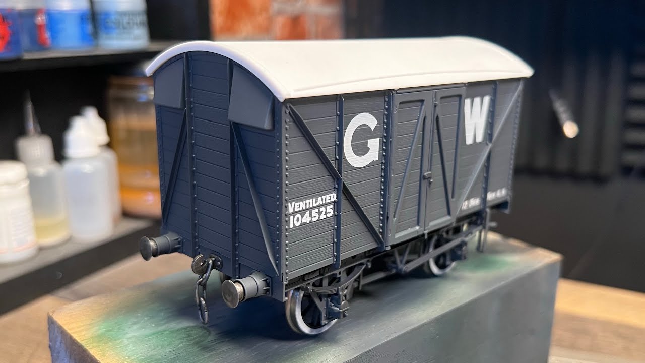 Finishing Projects! Pecos Brilliant GWR O Gauge Box Van Kit