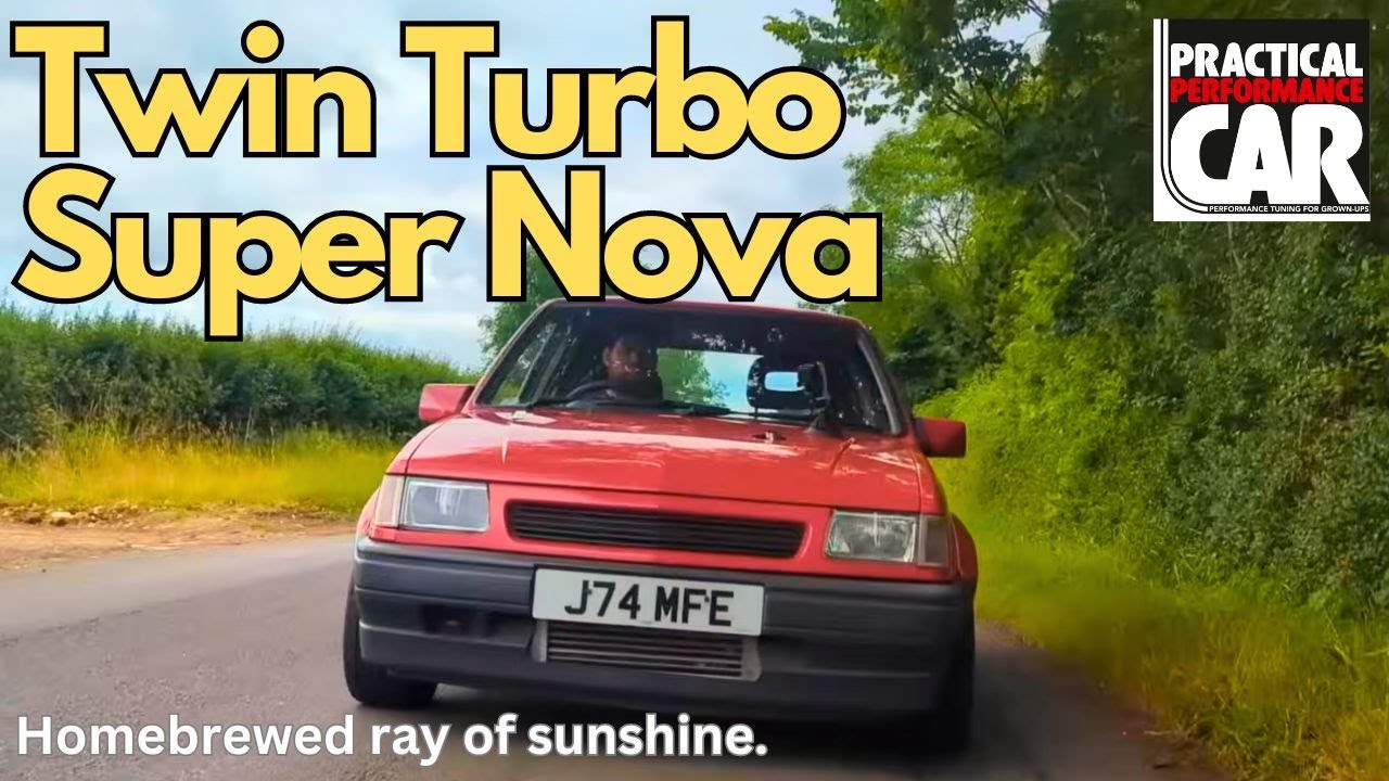 Твин-турбированный Vauxhall Nova рвёт по полосам. Сможем ли мы угнаться? Еле-еле.