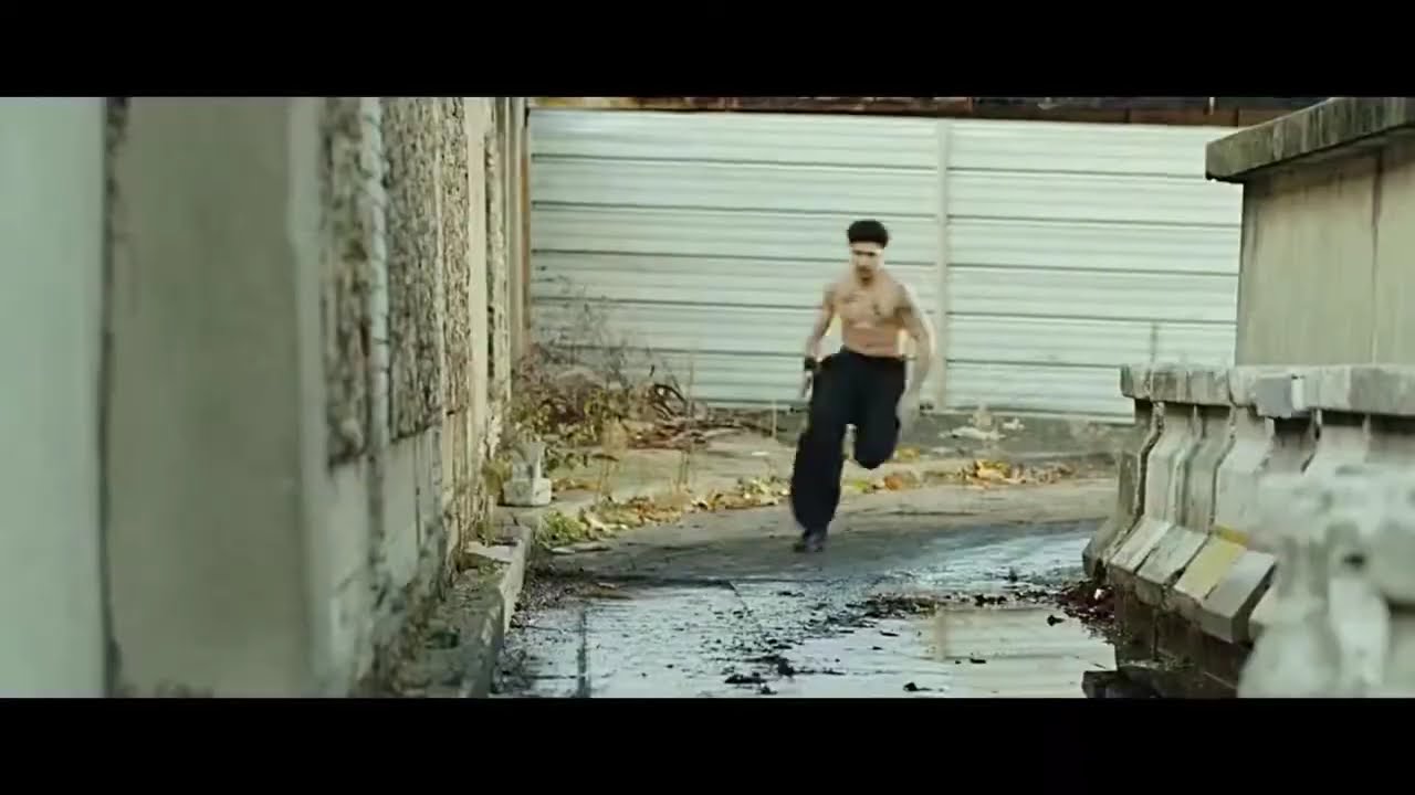 Best of Banlieue 13 Ultimatum - Amazing Parkour and Freerunning (1080p)
