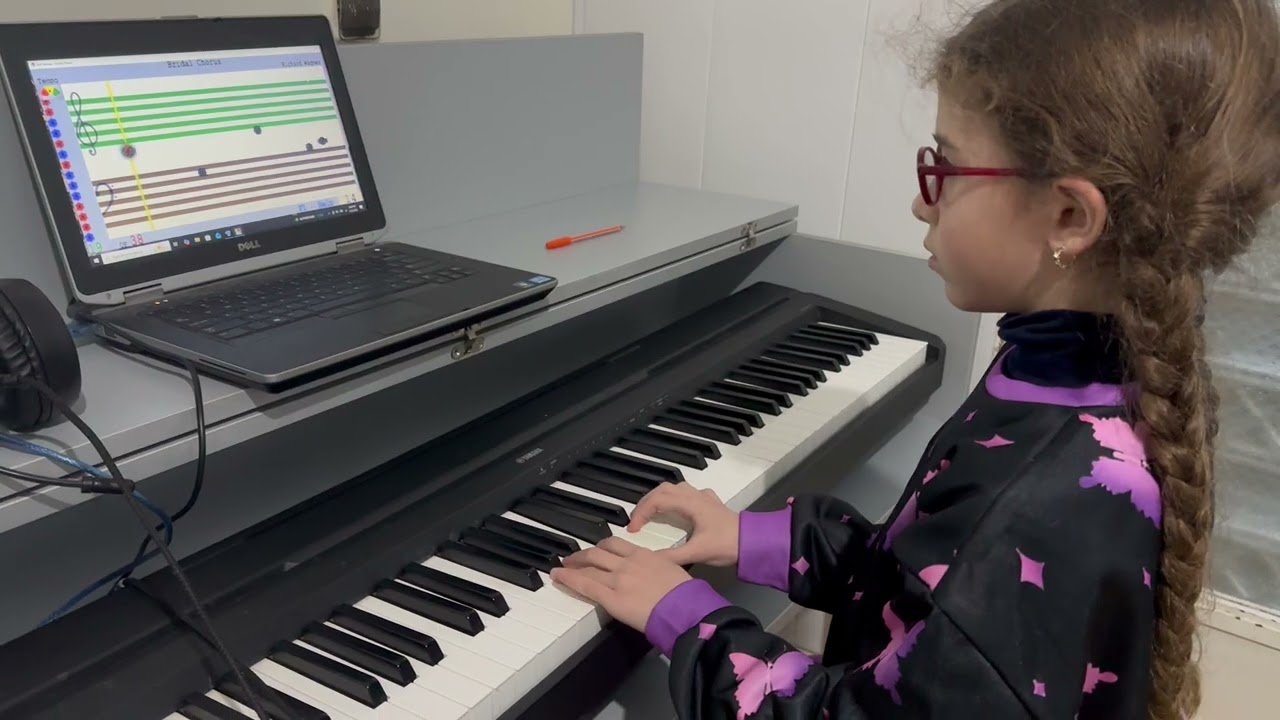 Soft Mozart Lebanon Yasmina (8) sight reading favorite classic 0 on P4