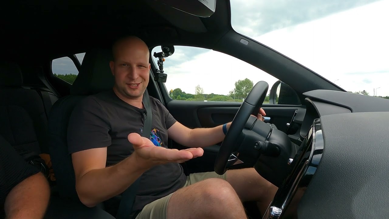 Elektryczne Volvo XC40 Recharge - jak sprawdziło się na trasie Wrocław-Warszawa?
