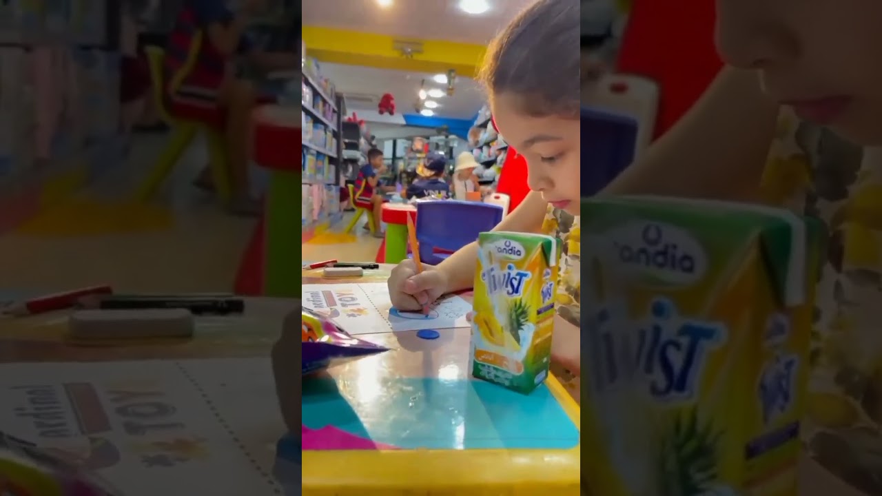 أجمل لقطات العفوية🥰 في مسابقة الرسم اللتي نظمتها. Cardinal