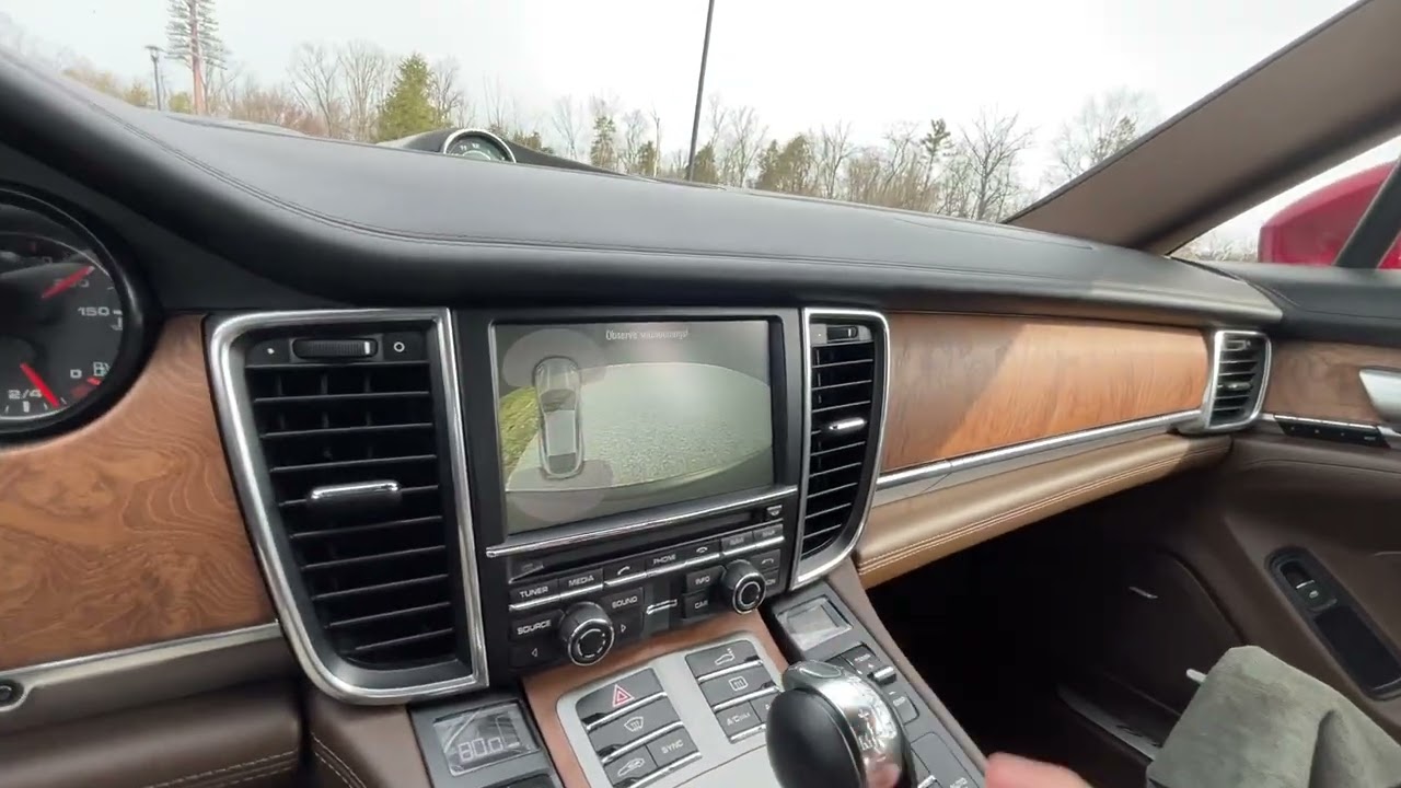 2015 Porsche Panamera 4 Functions