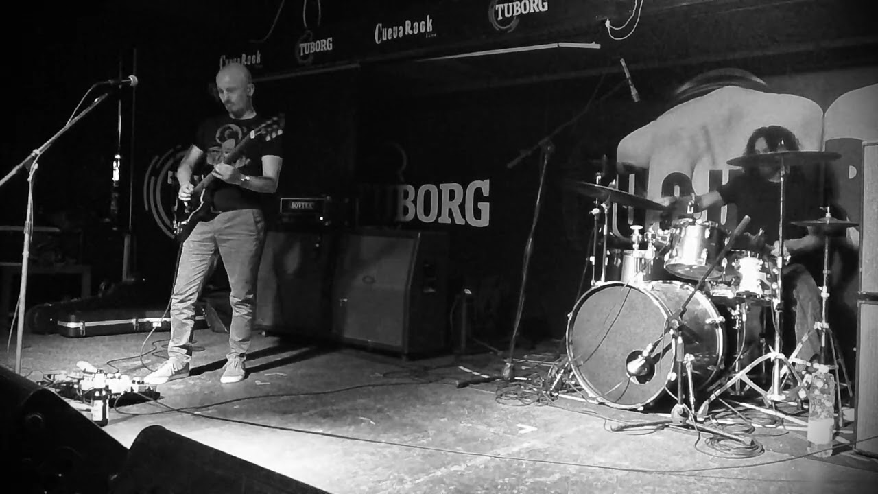 Bentrees - The Sky Never Dies - Live@godownfestival