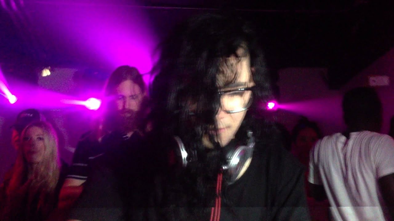 SKRILLEX LIVE @ THE HOXTON / First of the Year / TORONTO 2012.