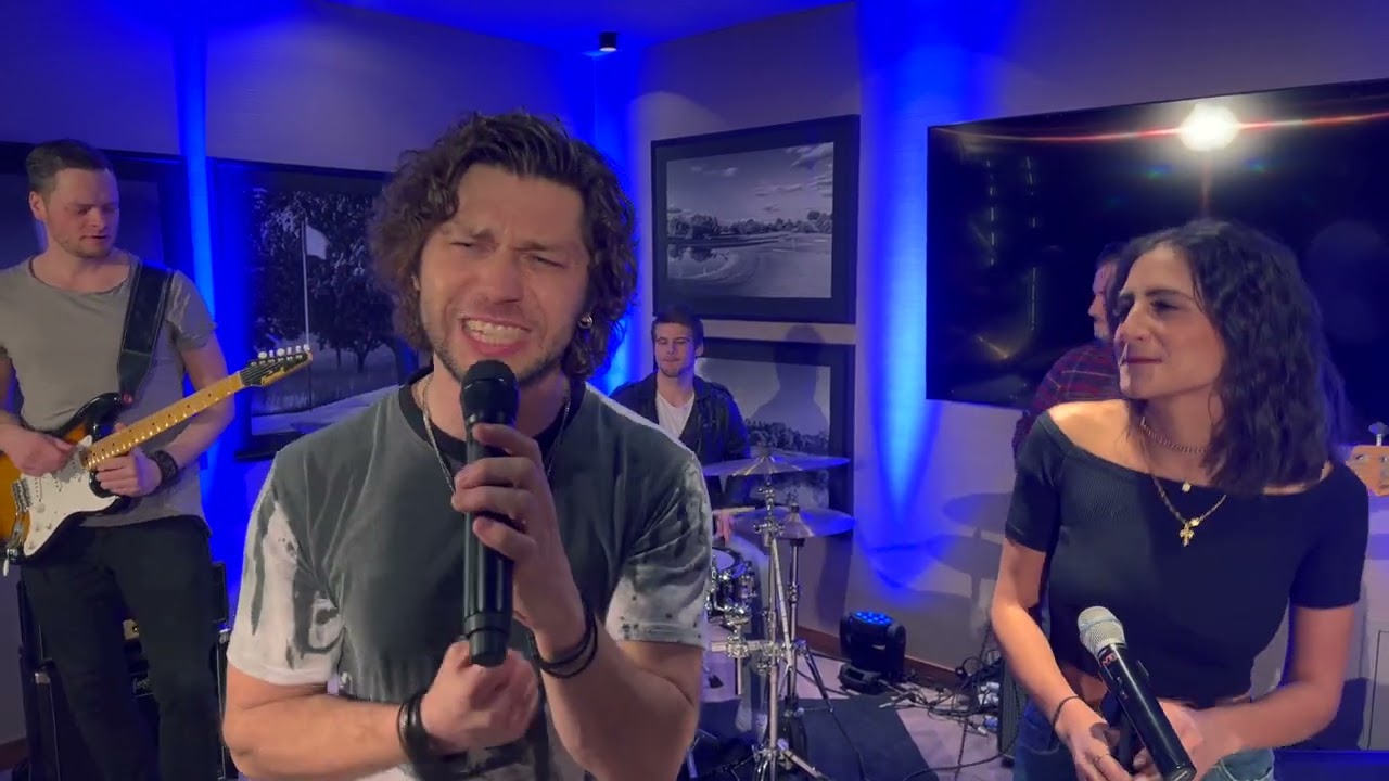Use Somebody - Kings of Leon - Covered by SLAMJAM