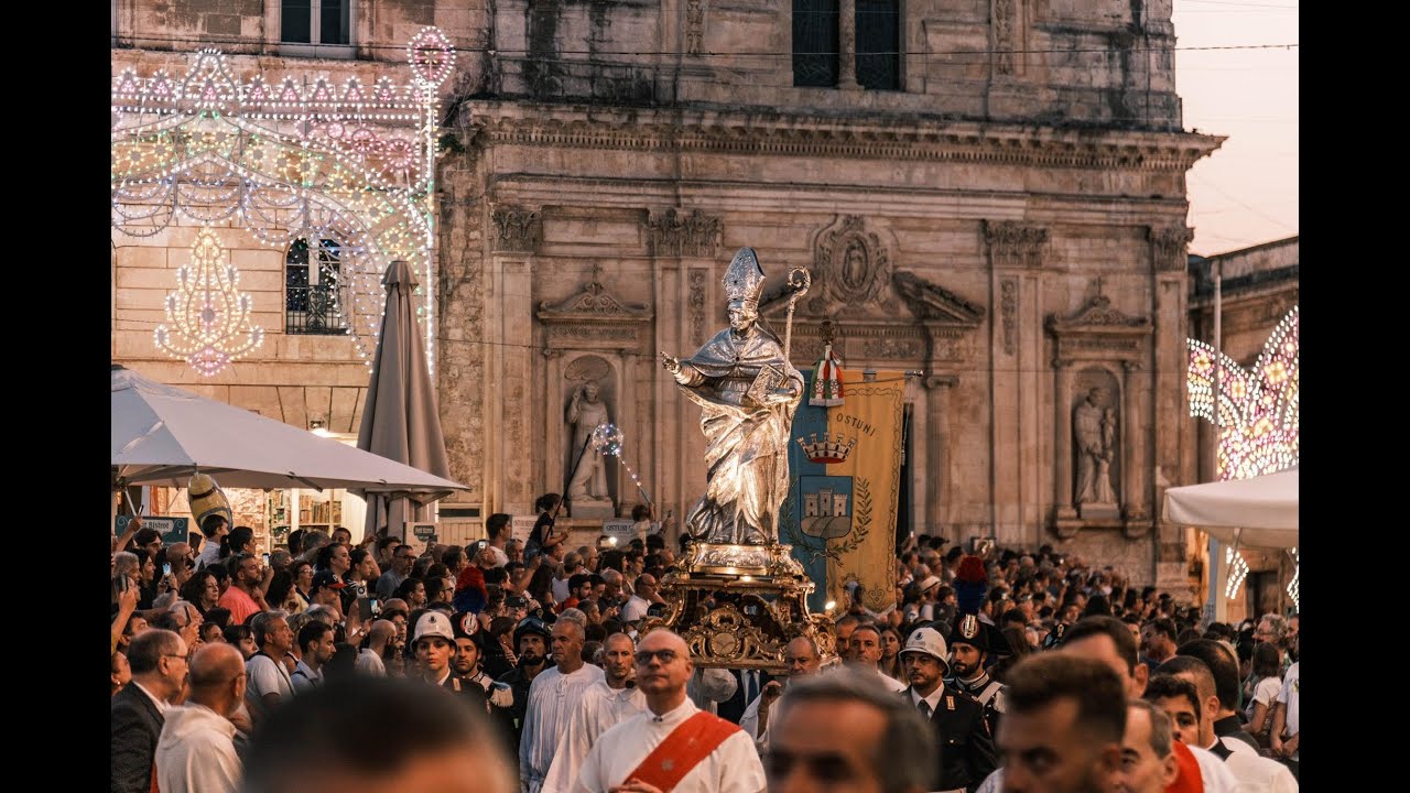 Il Santo e i Cavalieri in diretta la Cavalcata di Sant'Oronzo 2025