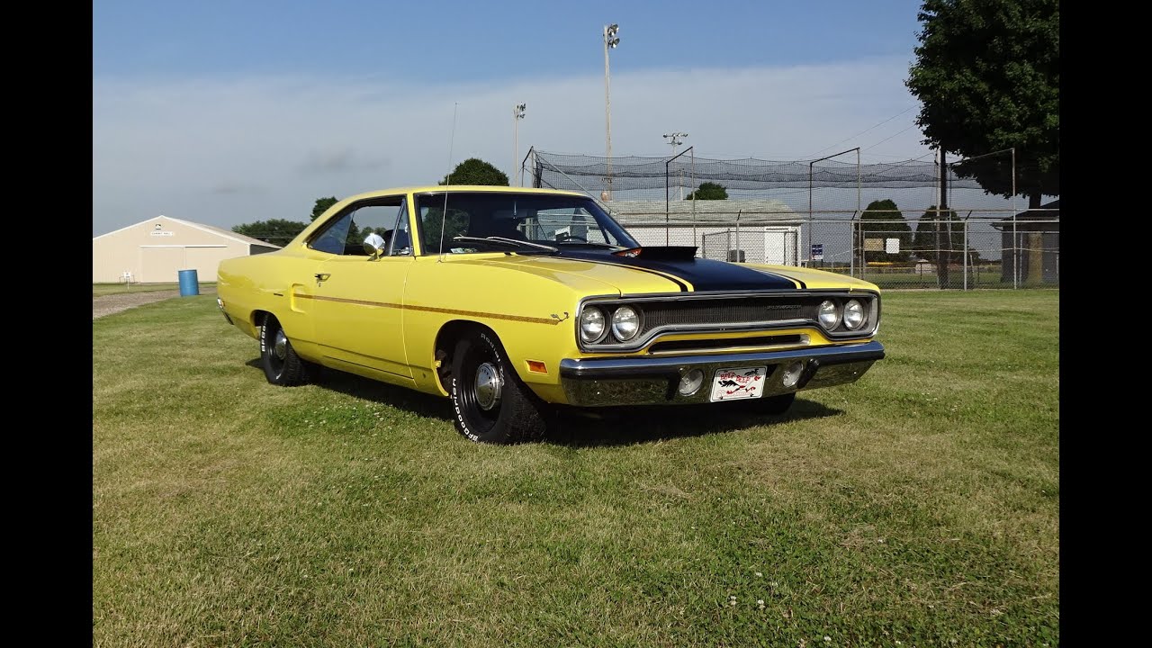 1970 Plymouth Road Runner 383 in Lemon Twist Yellow & Engine Start - My Car Story with Lou Costabile