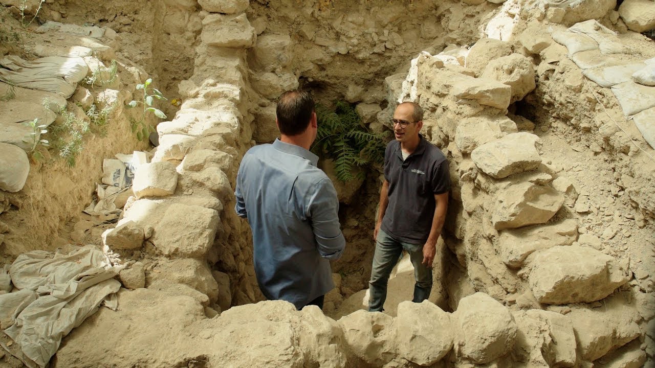 City of David Excavations Reveal 2,600 Year Old Jerusalem Artifacts