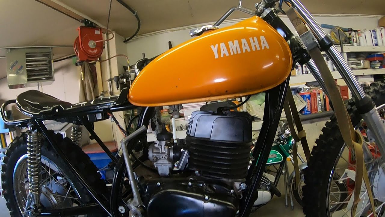 Yamaha 250MX assembly, engine install