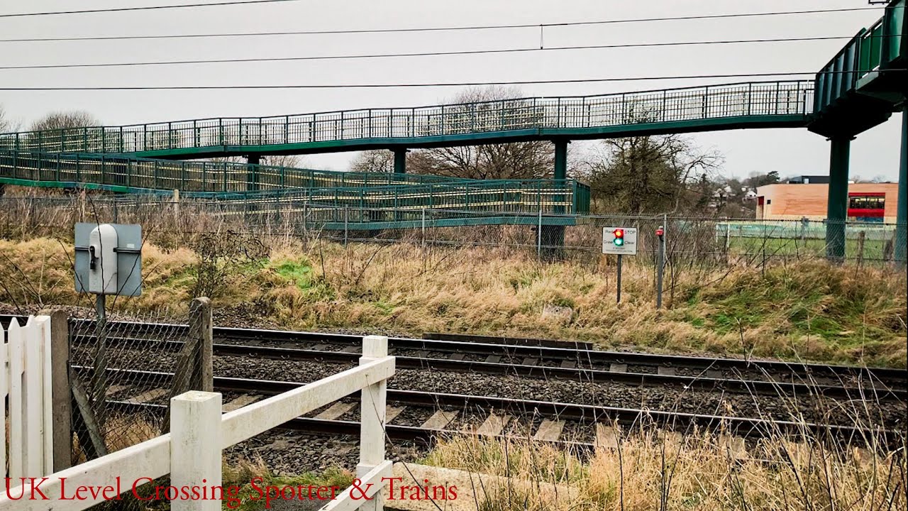 A Closed Footpath Crossing with Red & Green Lights that Still Work, Johnsons Footpath Crossing