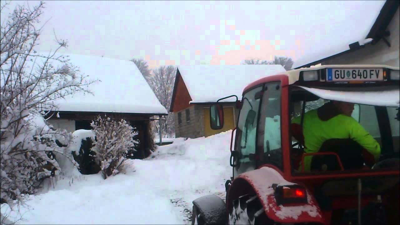 Schneeschieben mit Lindner Geotrac 73