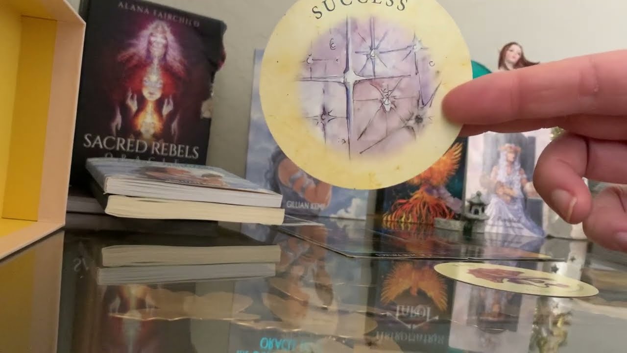 Джелли Фем притворяется, что забыла о тебе, но наблюдает за тобой в энергии удачи и изобилия 🎉🍀💸💗