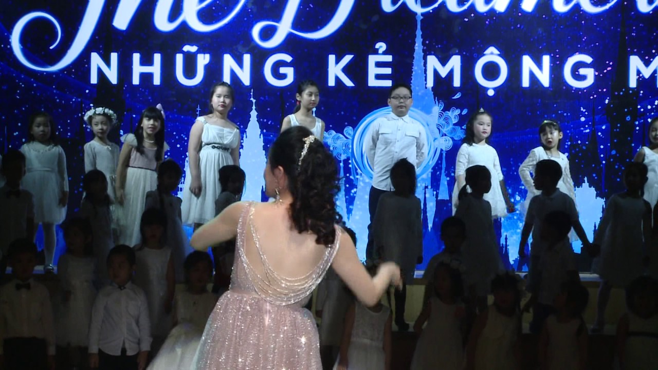 L'oiseau et l'enfant - Pol Choir & Happy Smile