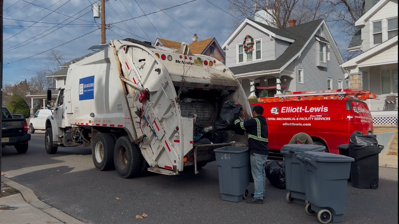 Seaside Waste Services McNeilus rear loader garbage truck packing heavy Post Christmas trash & Bulk!