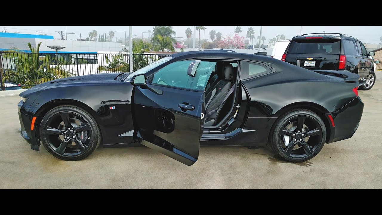 Blacked Out 2016 Camaro SS [Walk Around & Exhaust Note]