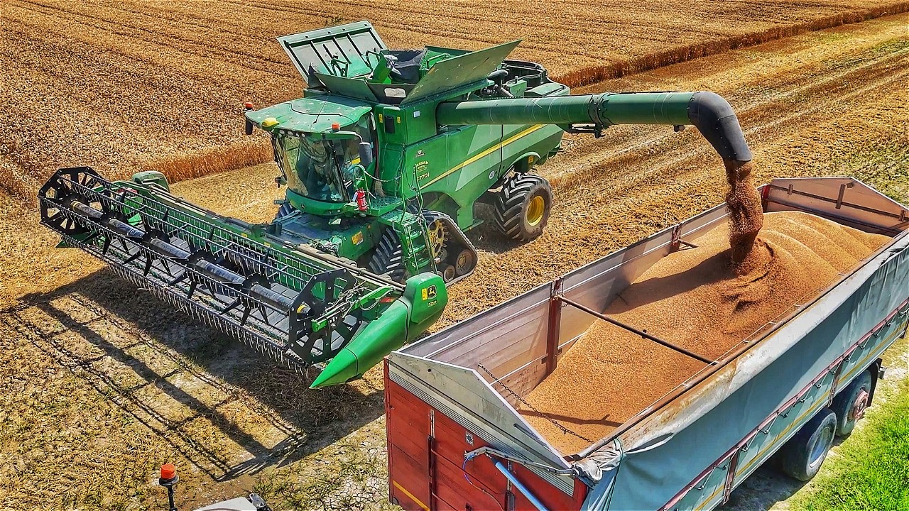 урожай пшеницы 2024 John Deere S770i