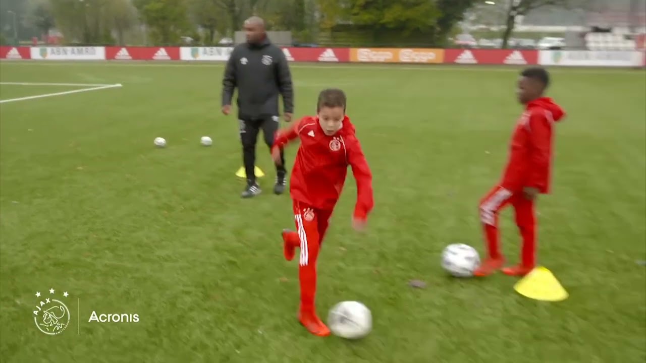 AFC Ajax u10 dribbling II