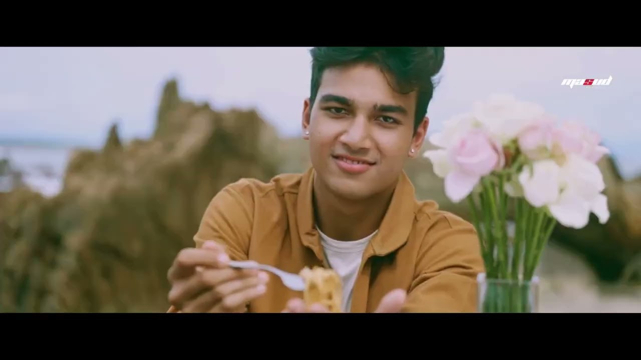 এখানে  সব  ধরনে গান আছে 