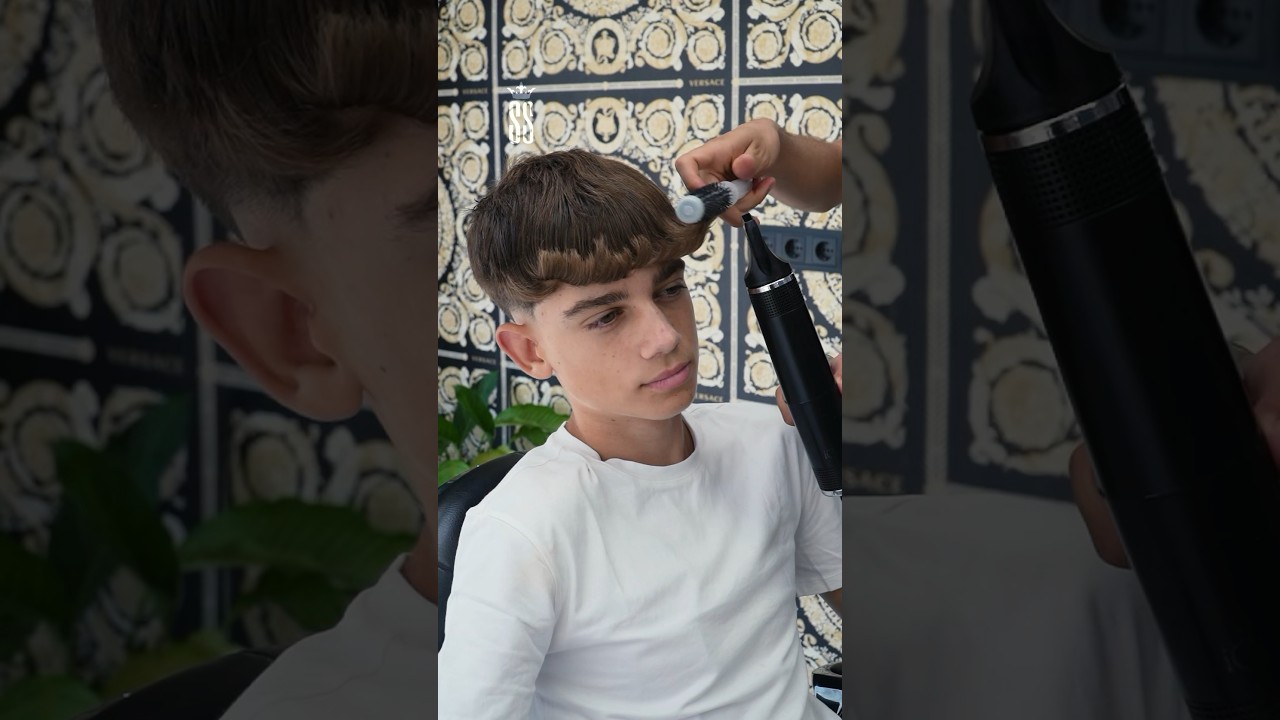 Aprende a Peinarte con el Flequillo Hacia Arriba #Massidi #peinados #cortes #fade #peinadosfaciles