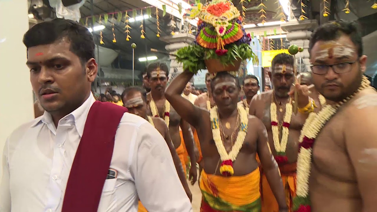 Highlights of Chief Pandaram crossing the fire pit