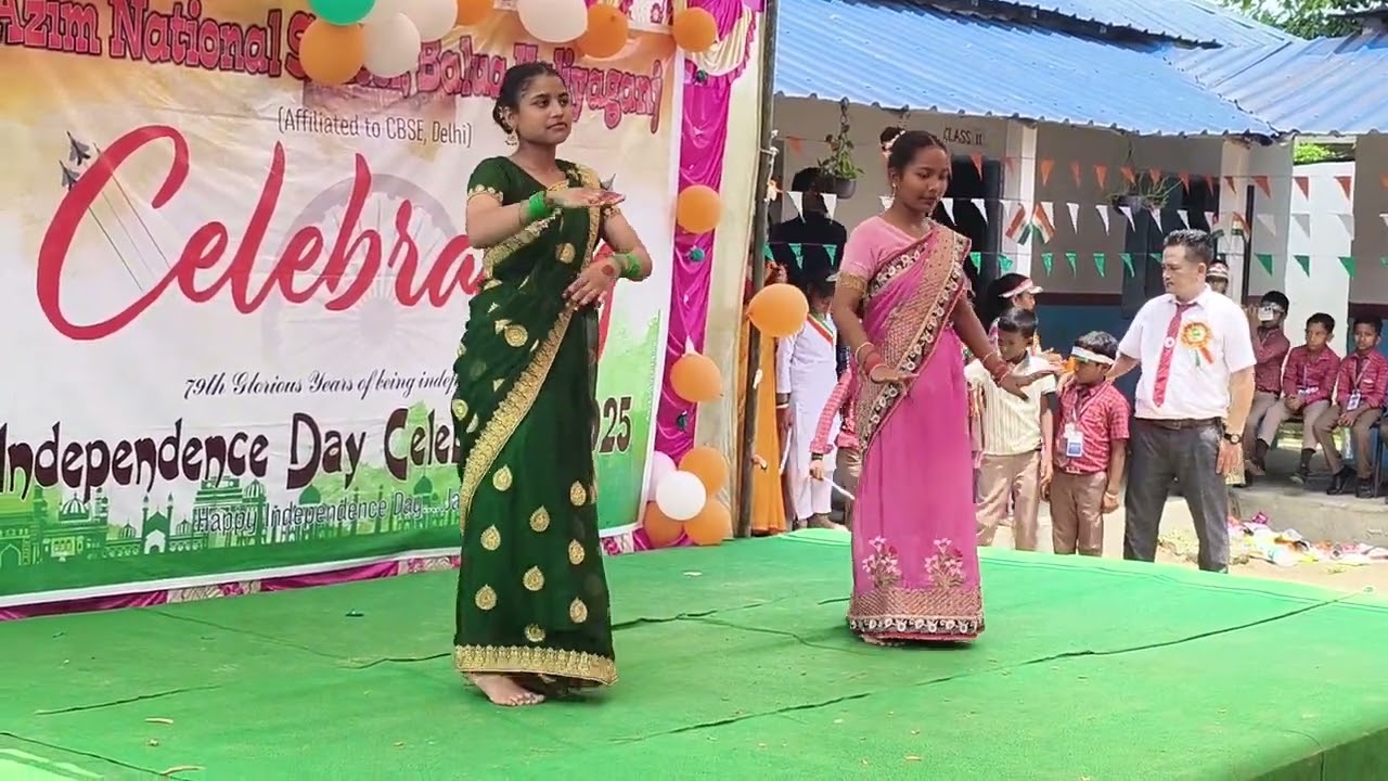 Senior girls dance. Chunari chunari.