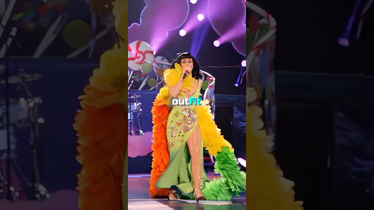 Katy Perry's ICONIC 5-Outfit Performance 🤩💃