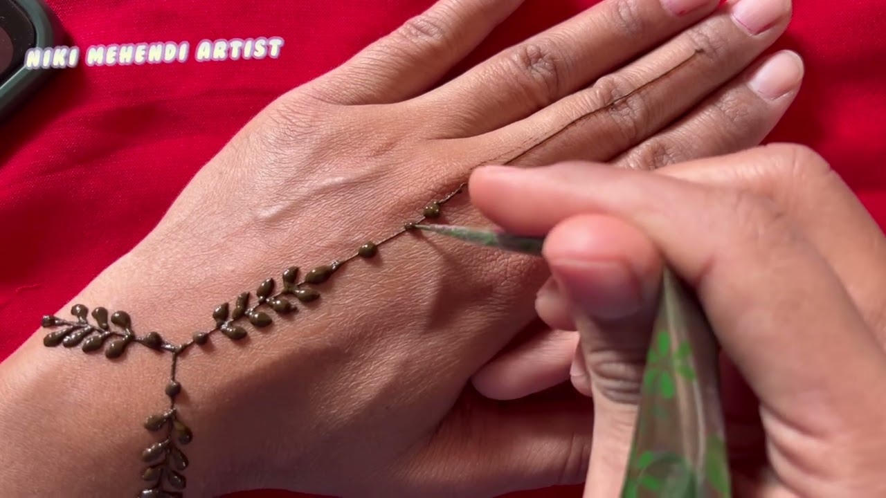 New stylish back hand mehndi design | Easy minimalistic mehndi design |Mehndi ka design |mehndi