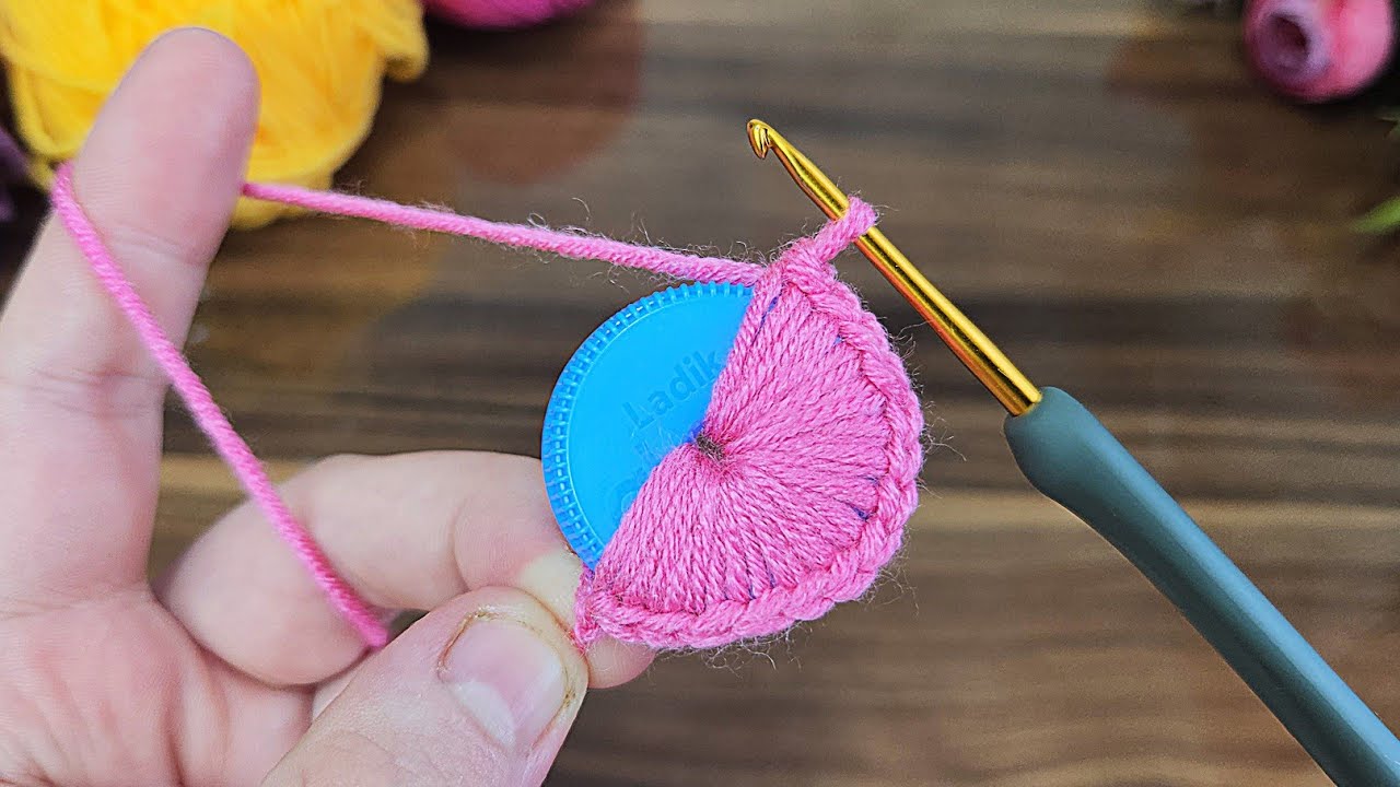 💰I made 300 in one day and I sold them all! with  PLASTIC COVERS 🎁SELL OR GİVE GİFT🎁EASY CROCHET