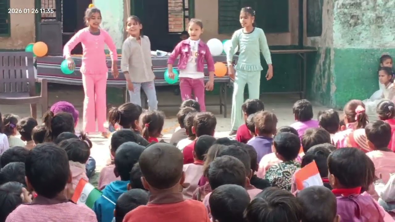 Beautiful performance school girls 🪩 😍😍👌#dance #school #funnyvideo 