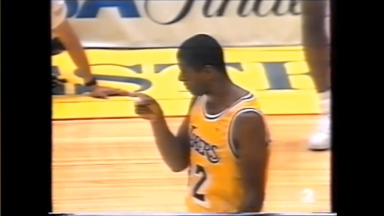 Magic Johnson: 20 asistencias, 16 puntos, 11 rebotes, (5º partido final NBA 1990-91)