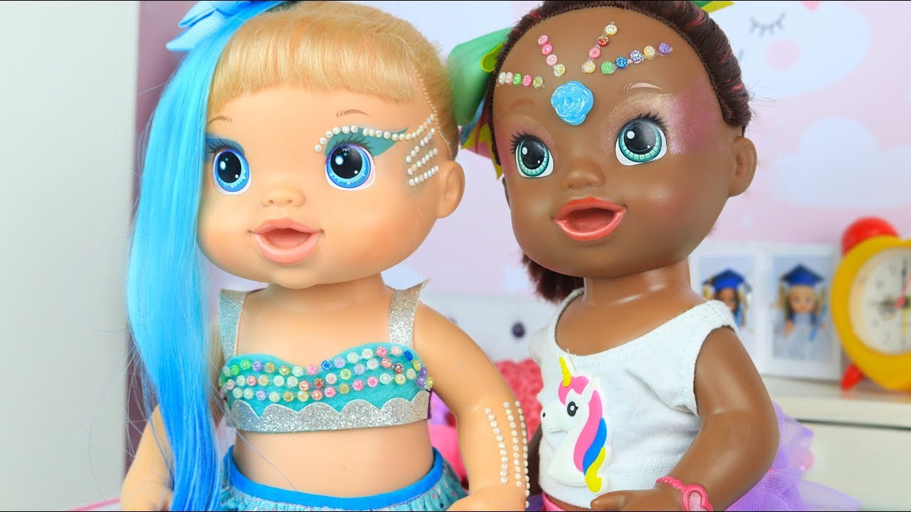 BABY ALIVE MALU E IVE VÃO PARA O BAILINHO DE CARNAVAL