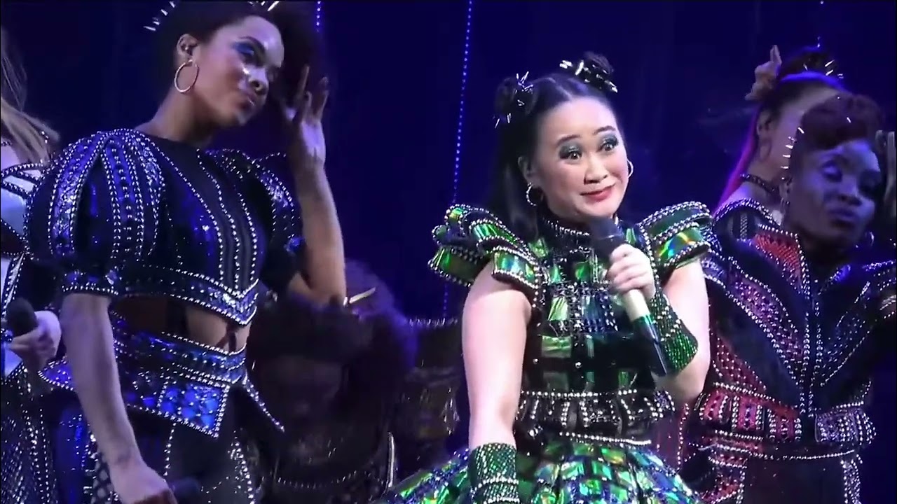 anne boleyn being a chaotic gremlin for 4 and a half minutes (OBC)