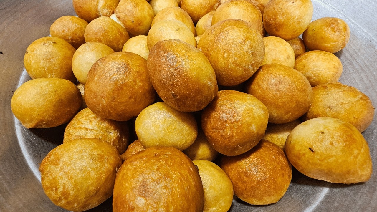 Mathura Cake | Mathura Cake Street Food ₹10/- Only | Indian Donut Recipe | Bhubaneswar Street Food