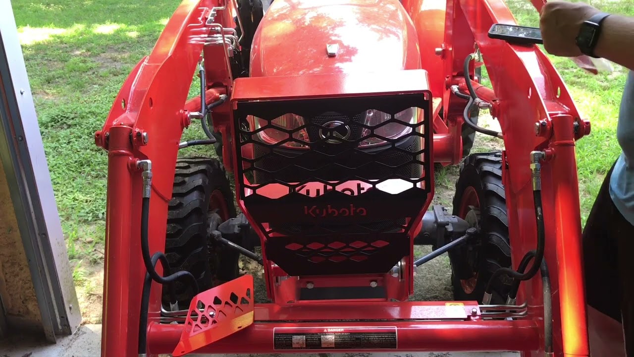 Review and Install for the LA526 Kubota Grill Guard