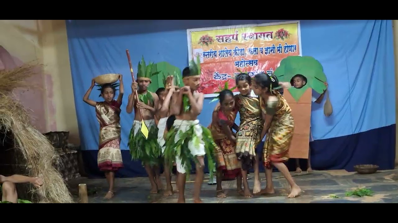 हुमरस शाळा लहान गट मध्ये प्रथम 