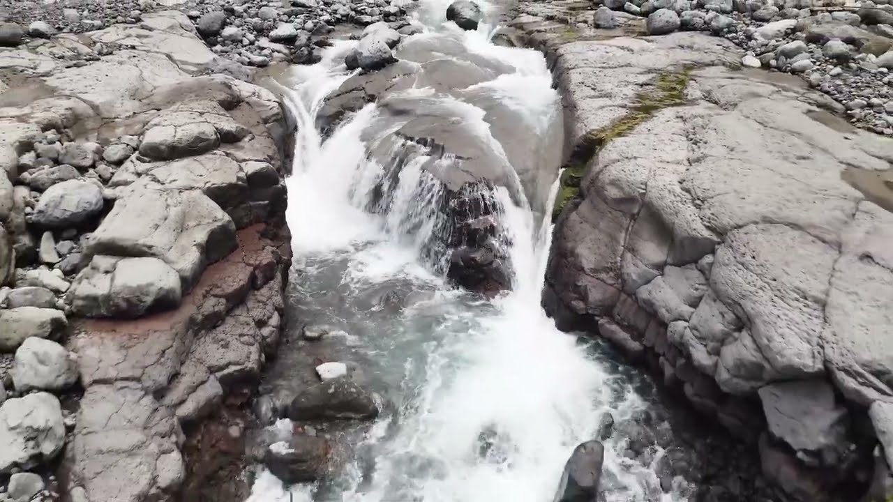 Rivière Des Remparts Concassage [4K]