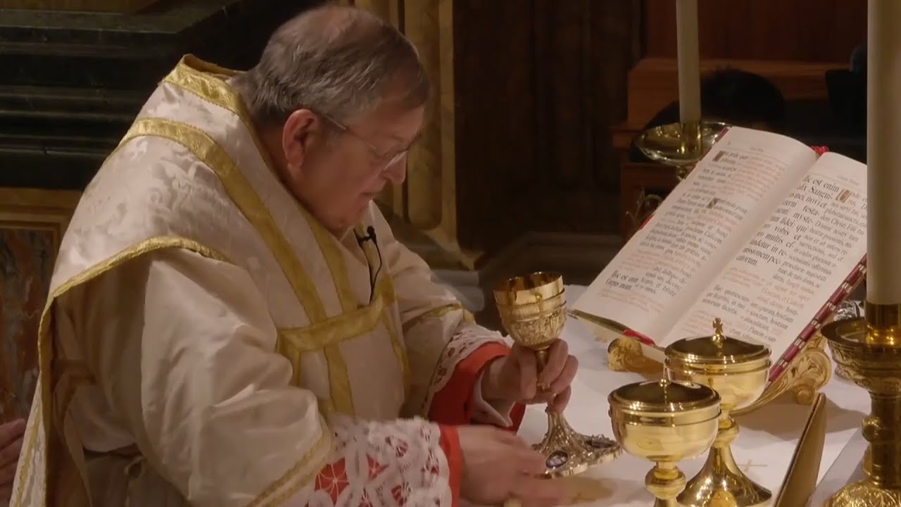 Cardinal Burke offers a Pontifical Solemn High Mass (Traditional Latin)