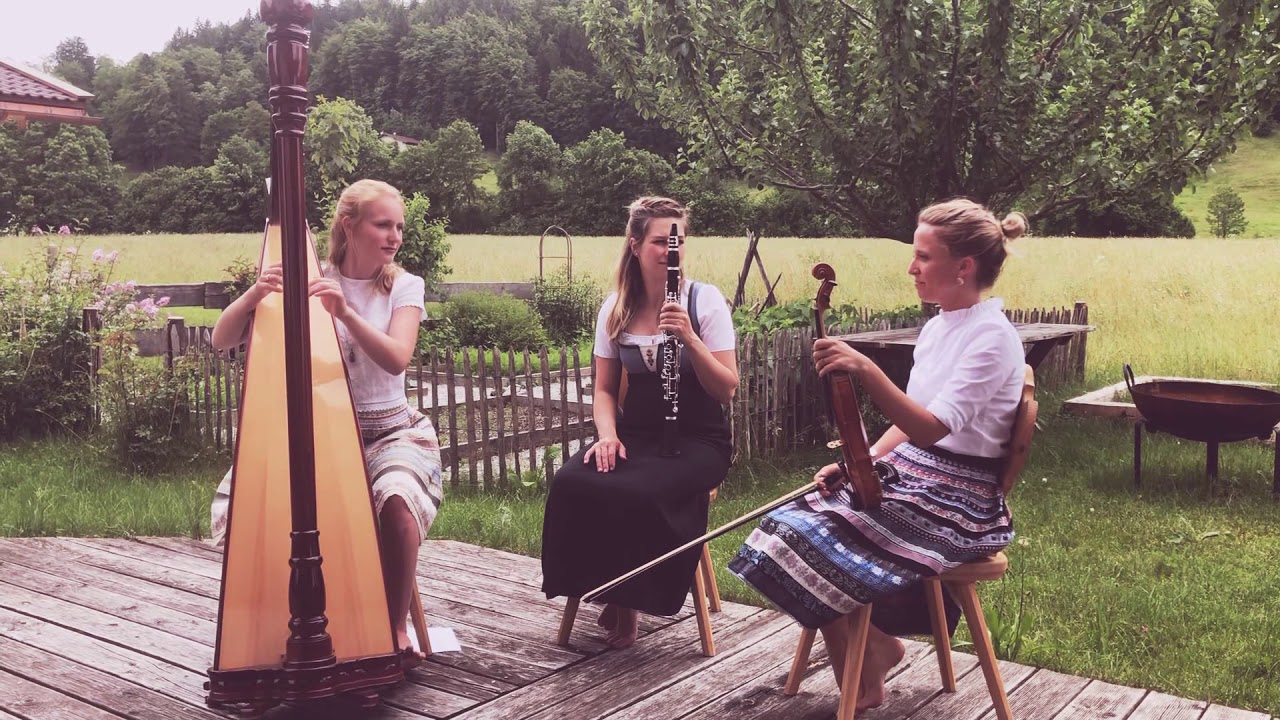 Perlseer Dirndl - Wunderlied