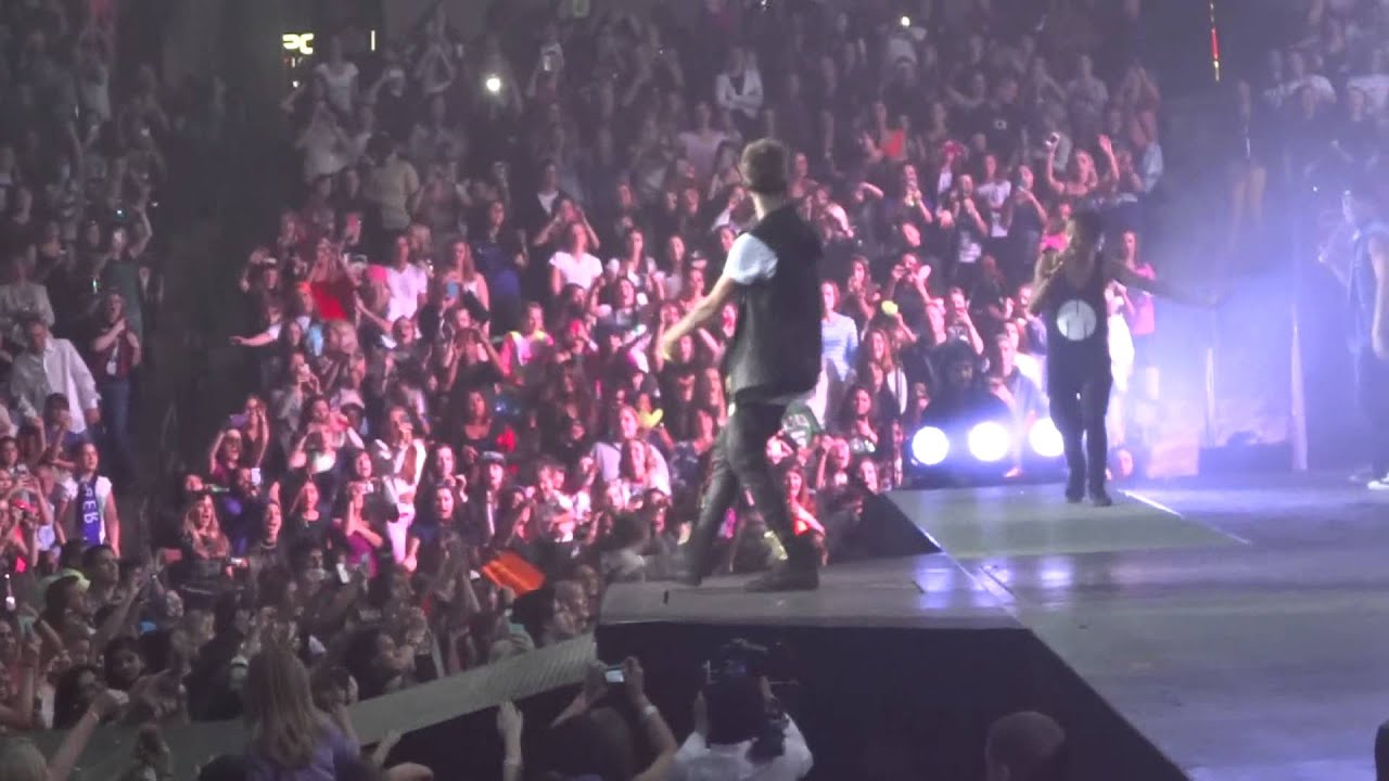 Justin Bieber Never Say Never Boston Concert 2012 LIve HD